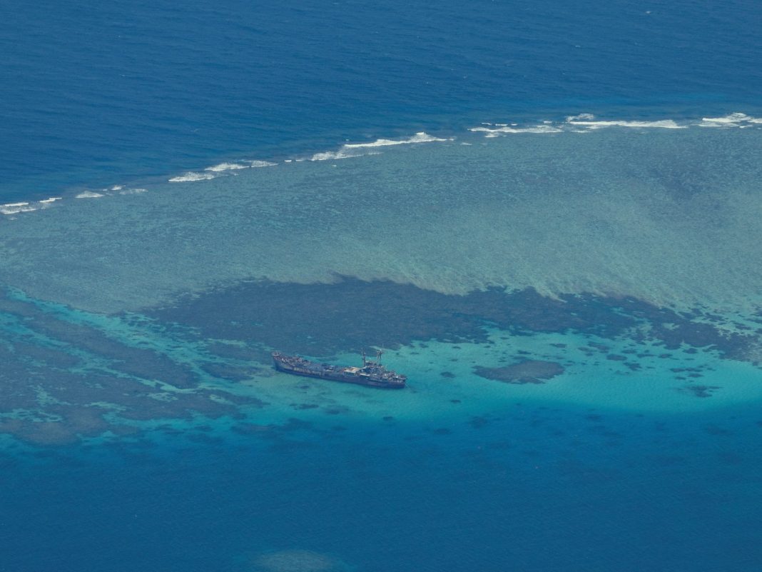 Filipinas y China se acusan mutuamente de embestir buques en el Mar de China Meridional
