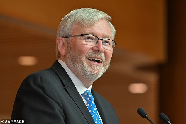 El embajador de Australia en Estados Unidos, Kevin Rudd, ha sido criticado por gastar de forma excesiva para convertir la embajada en una 