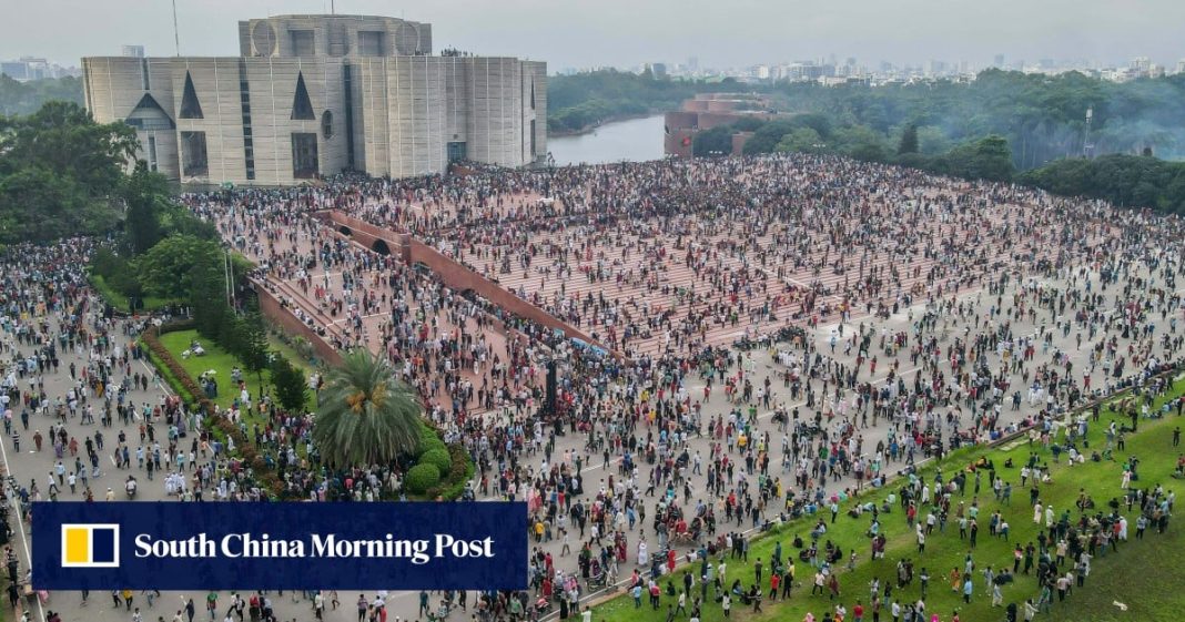 Alegría y temor entre los trabajadores migrantes de Bangladesh, atónitos por la salida de Hasina
