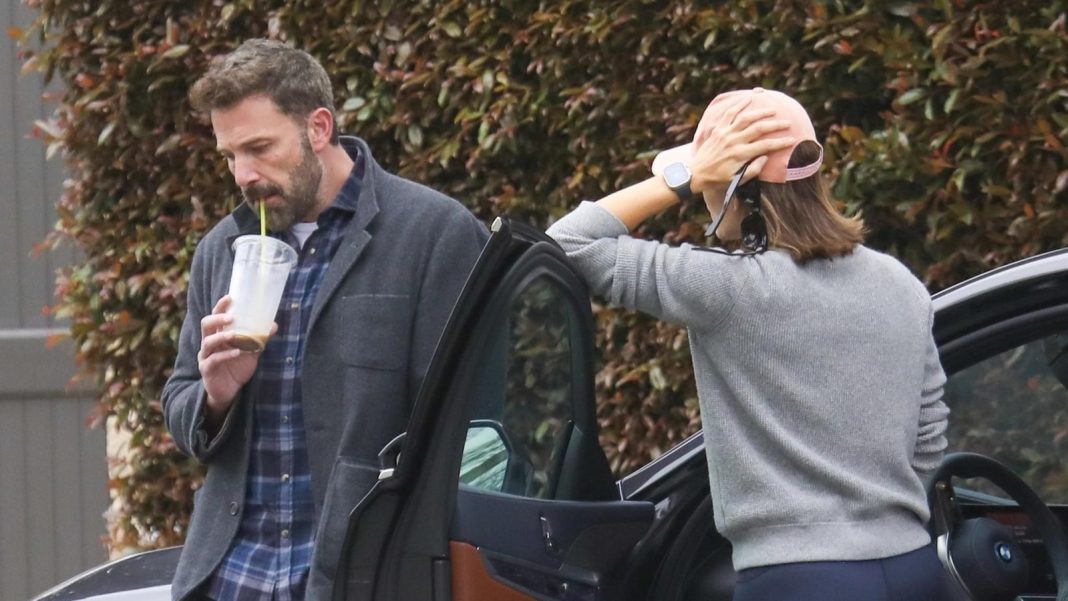 Ben Affleck se muestra “esperanzado” tras mudarse a su nueva casa; quería acercarse a su “ex Jennifer Garner y sus hijos”
