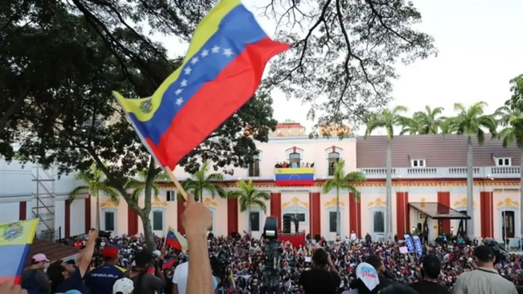 Bolivia rechaza intento de golpe fascista en Venezuela - teleSUR
