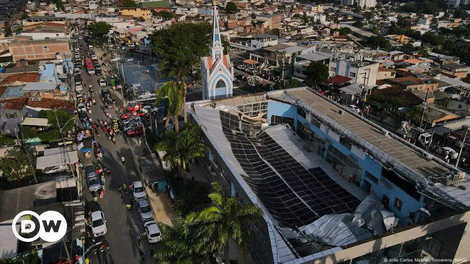 Brasil: Dos muertos y 22 heridos por derrumbe de techo - teleSUR
