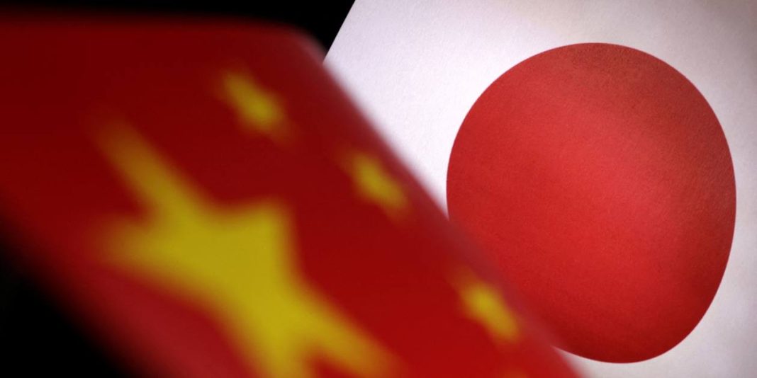 China entra en aguas de Japón días después de protestas por violación aérea
