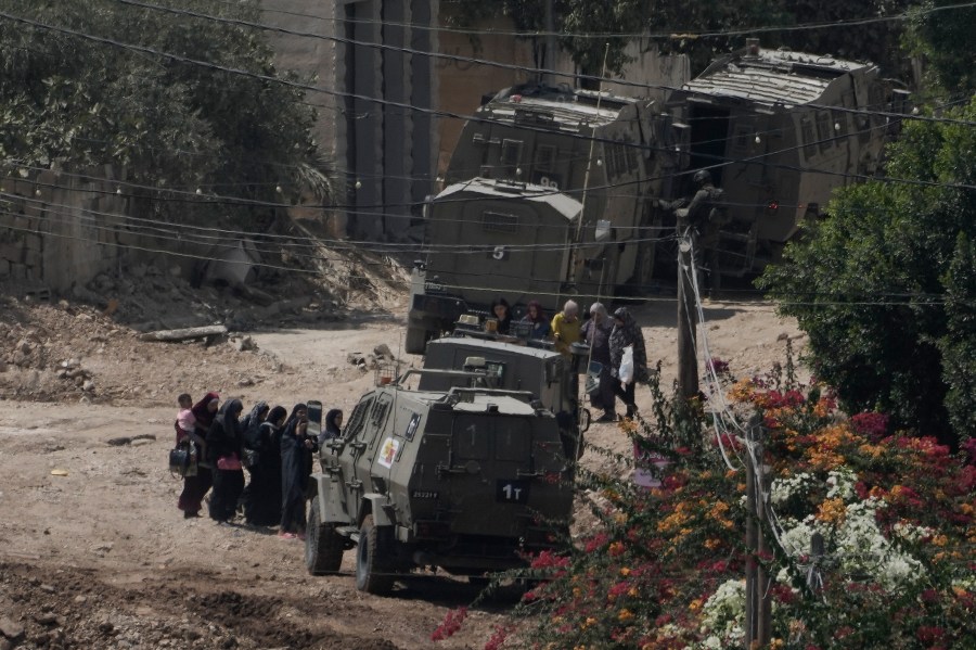 Comienza la campaña de vacunación contra la polio en Gaza un día antes de una pausa prevista en los combates
