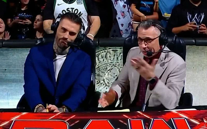 Corey Graves regresa a WWE RAW el 26 de agosto como reemplazo de Pat McAfee
