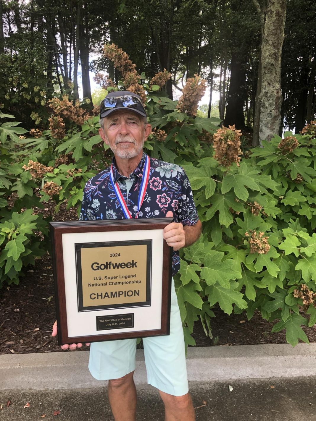 Don Kuehn, de 77 años y miembro del Salón de la Fama del Golf de Kansas City, eliminó dos objetivos colosales de su lista en el golf sénior este año
