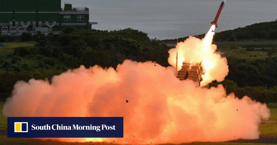 El ejército de Taiwán realiza un ejercicio de misiles con fuego real en un sitio de pruebas sensible
