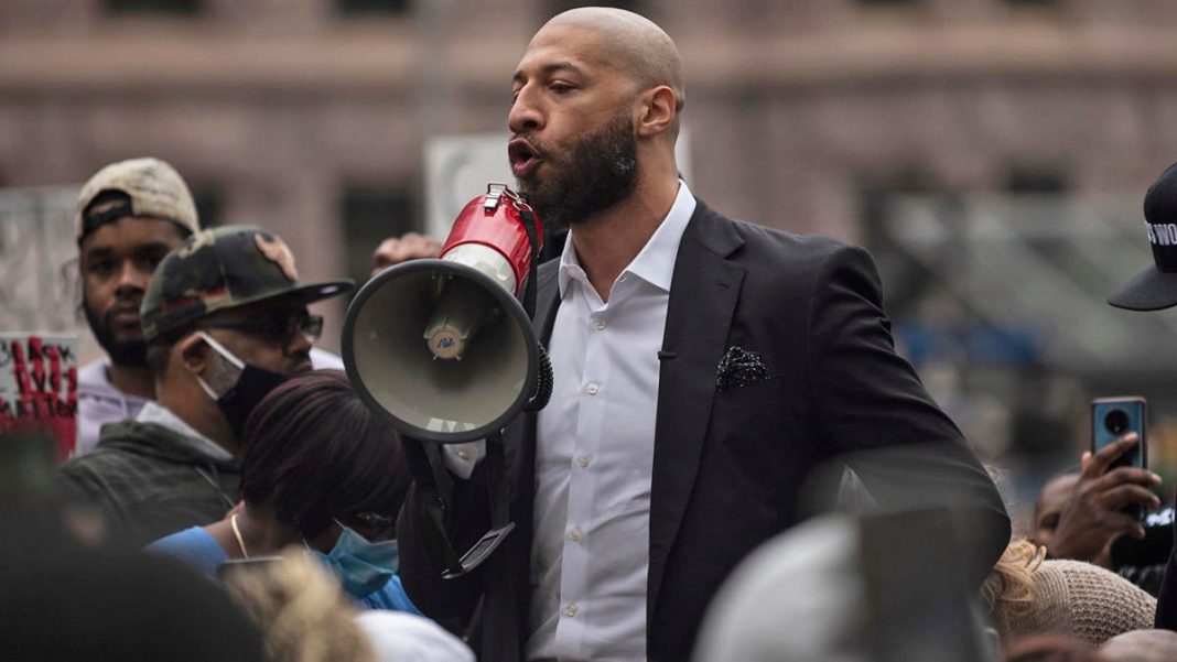 El exjugador de la NBA Royce White gana las primarias republicanas para el Senado en Minnesota
