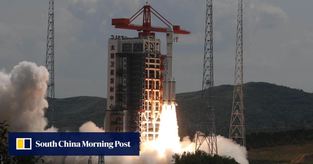 El lanzamiento inicial de una red satelital de Internet en China genera desechos espaciales
