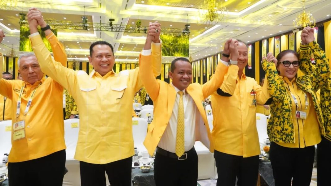 El partido Golkar de Indonesia elige a un presidente con vínculos con Jokowi; los analistas dicen que la medida beneficia al presidente saliente
