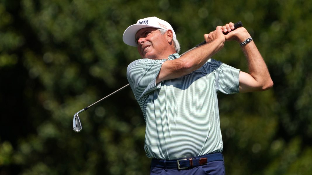 El regreso triunfal de Fred Couples con el 'bolso del viejo': superando los desafíos en su regreso al PGA Champions Tour
