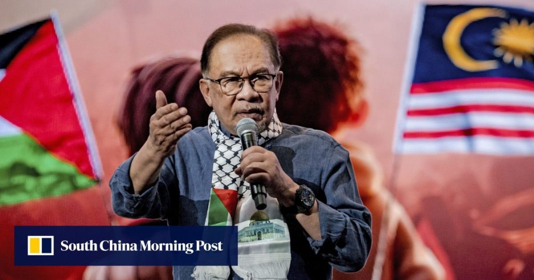 El viaje de Anwar a Rusia, una señal del cambio de prioridades de Malasia, según analistas
