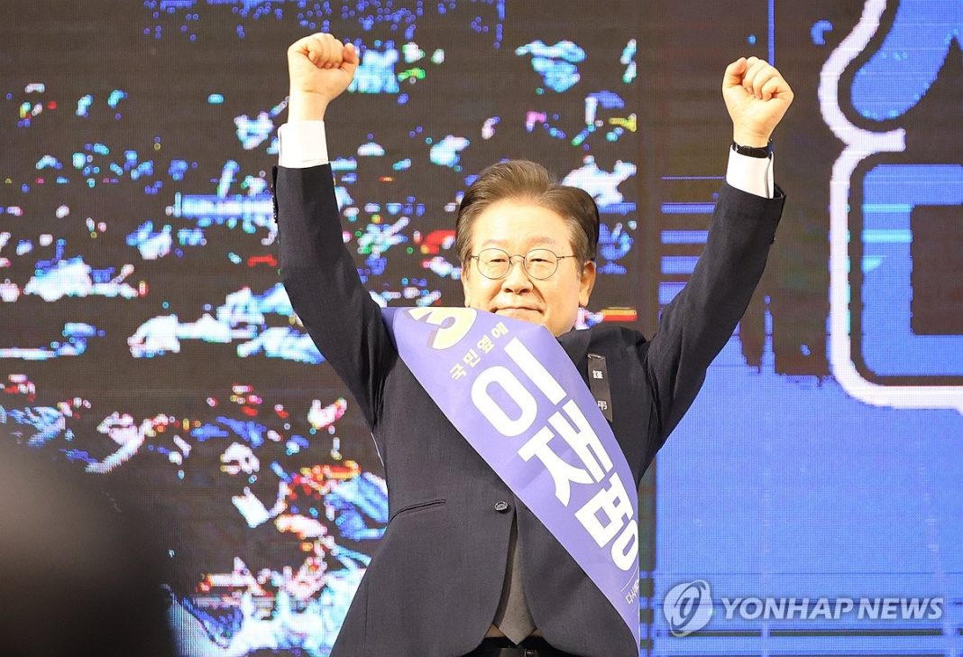 Ex-DP chief wins victory in party leadership primary in Seoul