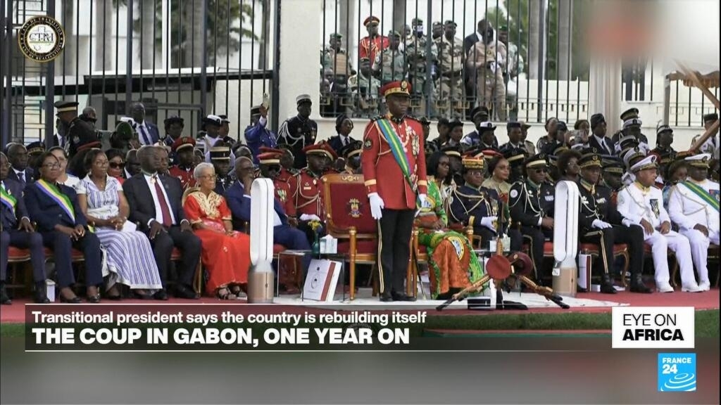 Gabón celebra el primer aniversario de su "golpe de liberación"
