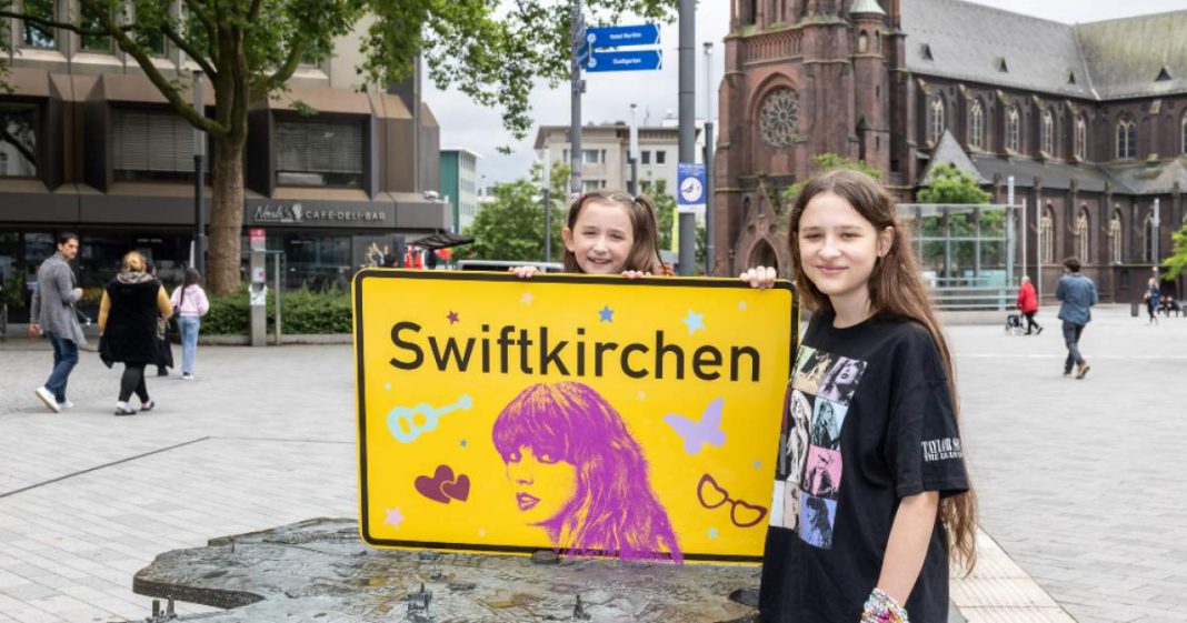 Gelsenkirchen subasta carteles tras cambiarle el nombre en honor a Taylor Swift
