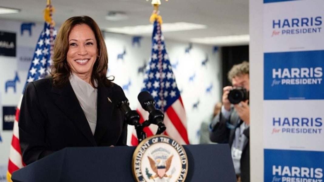 Harris supera a Trump en cuanto a quién confían más los votantes en la economía, según una nueva encuesta
