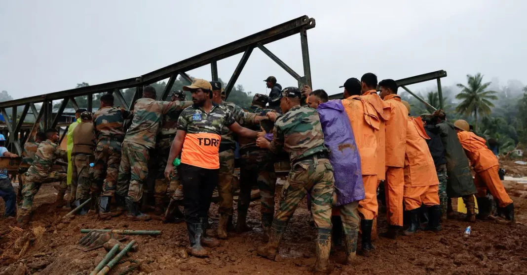 India: Hallan nuevos cadáveres de víctimas tras deslizamientos de tierra en Kerala - teleSUR
