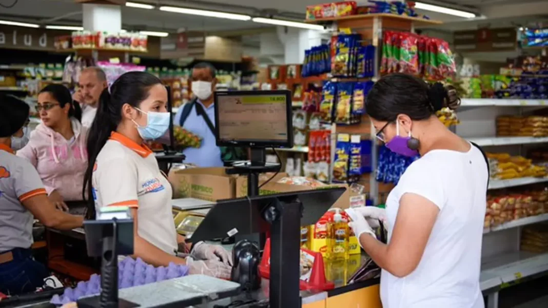 Inflación venezolana cae a 0,7 por ciento en julio - teleSUR
