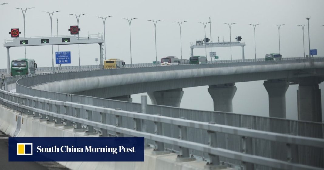 Instan a Hong Kong a modificar su enfoque sobre el plan que permite el ingreso de vehículos del continente a la ciudad
