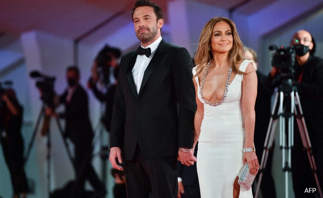 Jennifer Lopez solicita el divorcio de Ben Affleck, según un informe
