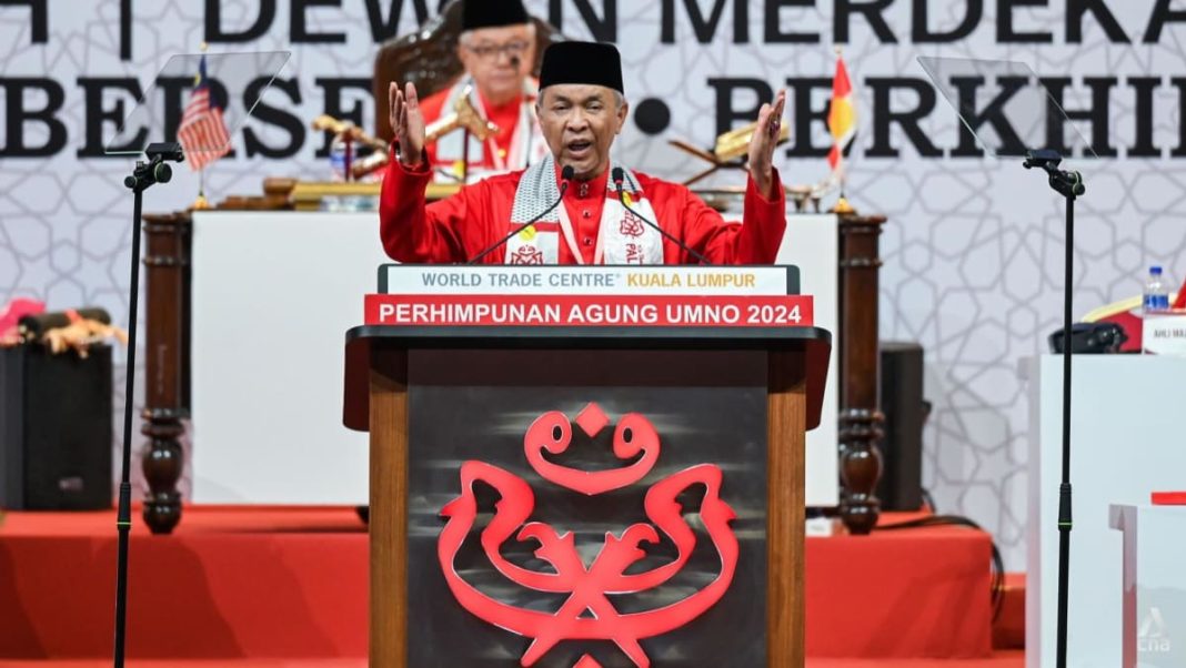 La UMNO de Malasia debe salir de la “cámara de resonancia” y aspirar a ser dominante de nuevo, afirma el presidente Ahmad Zahid
