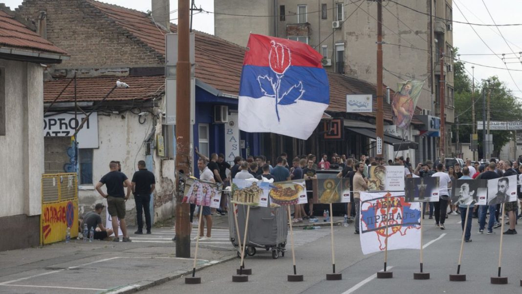 La apertura del puente de Ibar genera polémica en el norte de Kosovo
