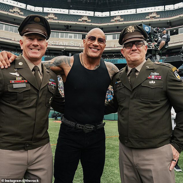 Según se informa, el Pentágono llegó a un acuerdo para que Dwayne 'The Rock' Johnson promocionara al Ejército de los EE. UU. en sus redes sociales, pero la estrella no cumplió.