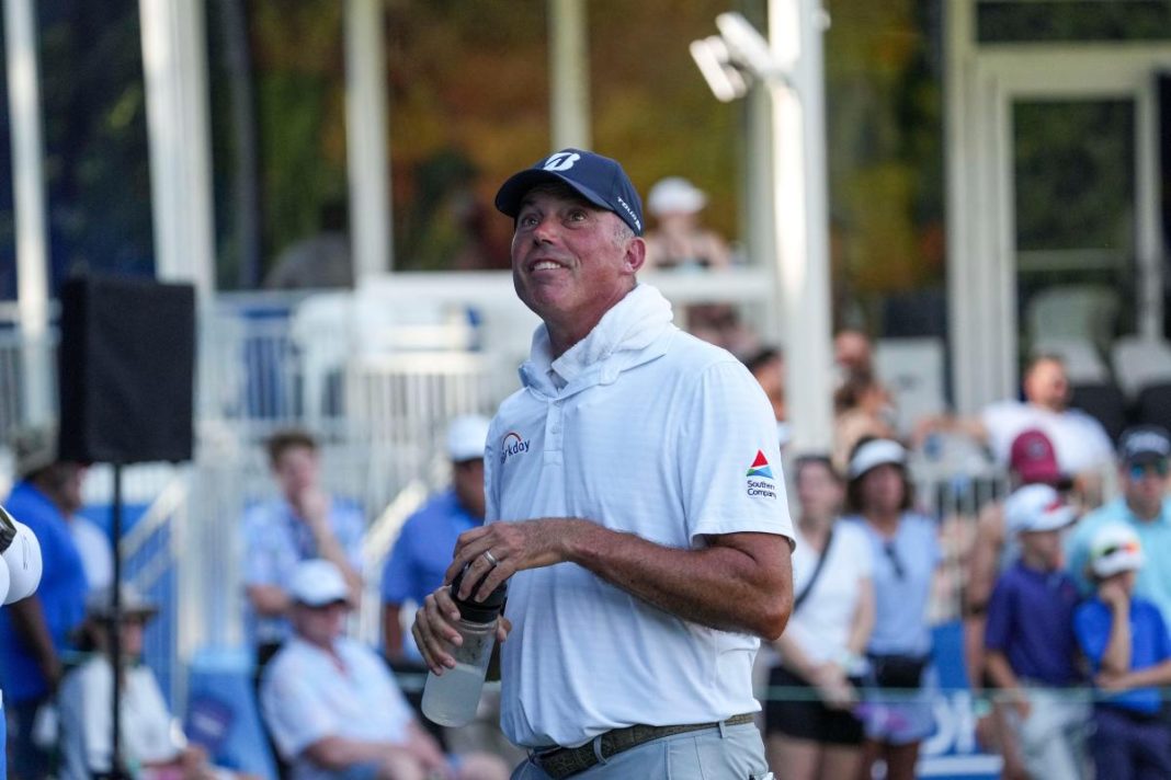 La racha de Matt Kuchar en los playoffs de la FedEx Cup se niega a morir sin luchar y los ases fueron salvajes en el Wyndham Championship 2024
