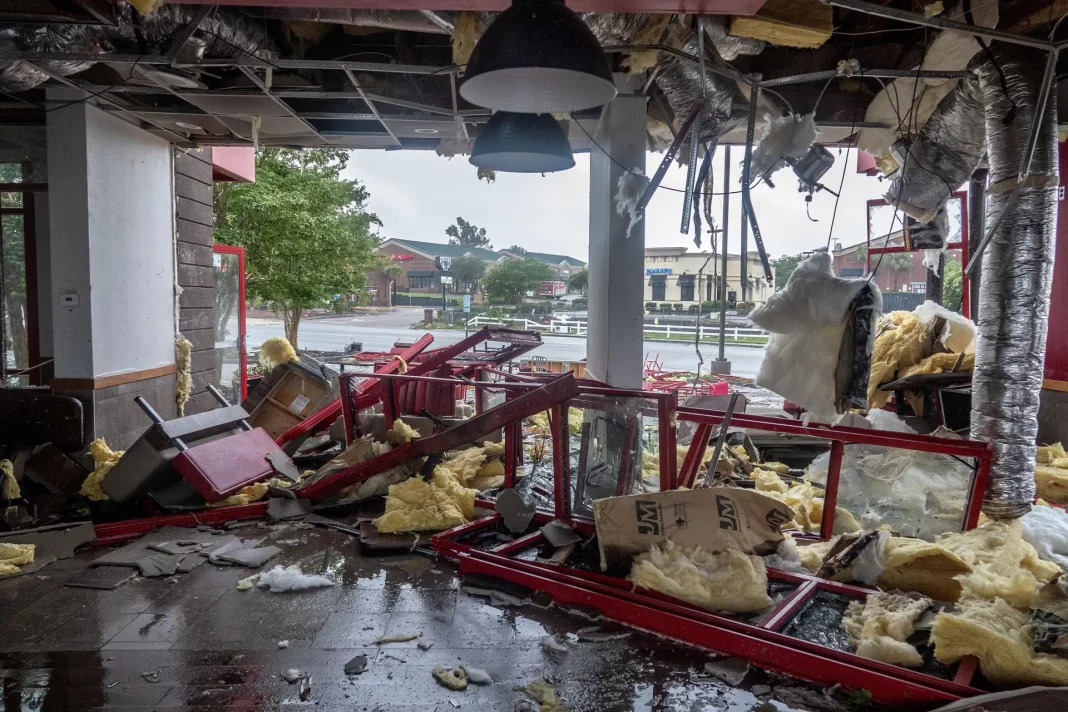 La tormenta tropical Debby deja al menos siete muertos a su paso por EE.UU. - teleSUR
