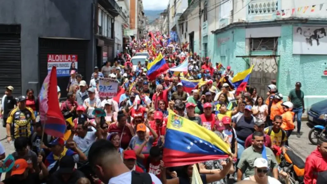 La ultraderecha busca convertir a Venezuela en una colonia de EE.UU.: politólogo canadiense - teleSUR
