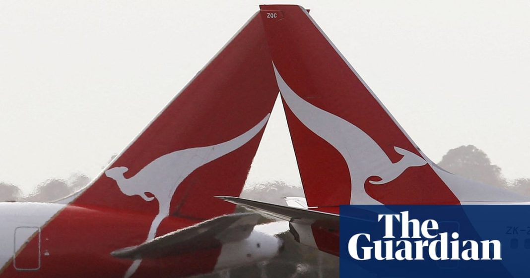 Las ganancias de Qantas caen un 16% a 2.100 millones de dólares debido a que la creciente demanda de tarifas baratas ayuda a Jetstar
