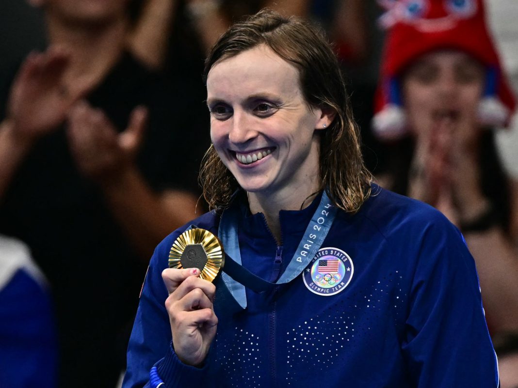 Ledecky obtiene el estatus de GOAT y Estados Unidos rompe récord mundial en piscina olímpica
