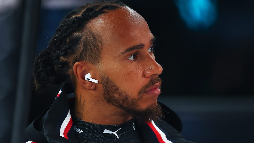 Lewis Hamilton pierde tres puestos en la parrilla del Gran Premio de Holanda tras el incidente con Sergio Pérez durante la clasificación
