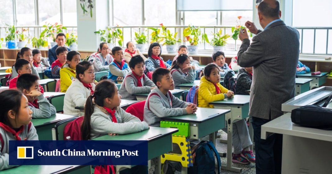 Los problemas de natalidad afectan a China, donde las escuelas cierran por falta de niños
