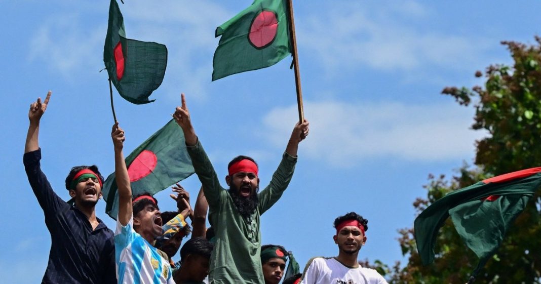 Más de 20 muertos en Bangladesh, donde manifestantes piden la dimisión de Hasina
