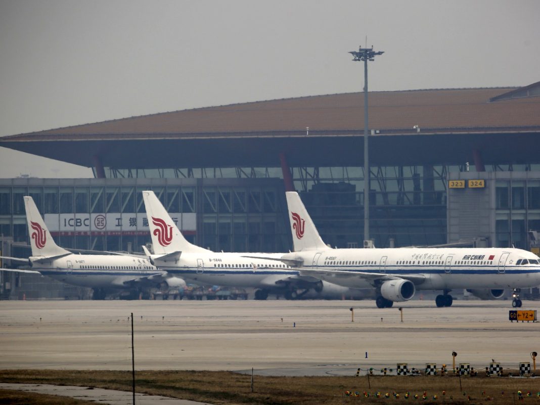 Mientras continúan las guerras en Ucrania y Gaza, algunas aerolíneas se benefician
