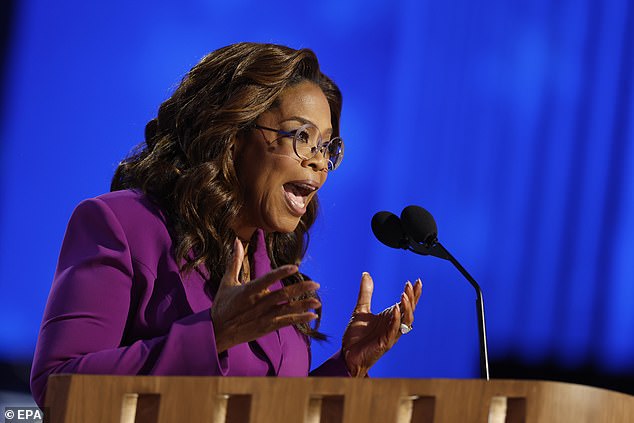 Una mujer entre la multitud en la Convención Nacional Demócrata fue una desafortunada víctima de las cámaras después de que Oprah Winfrey mencionara a las 