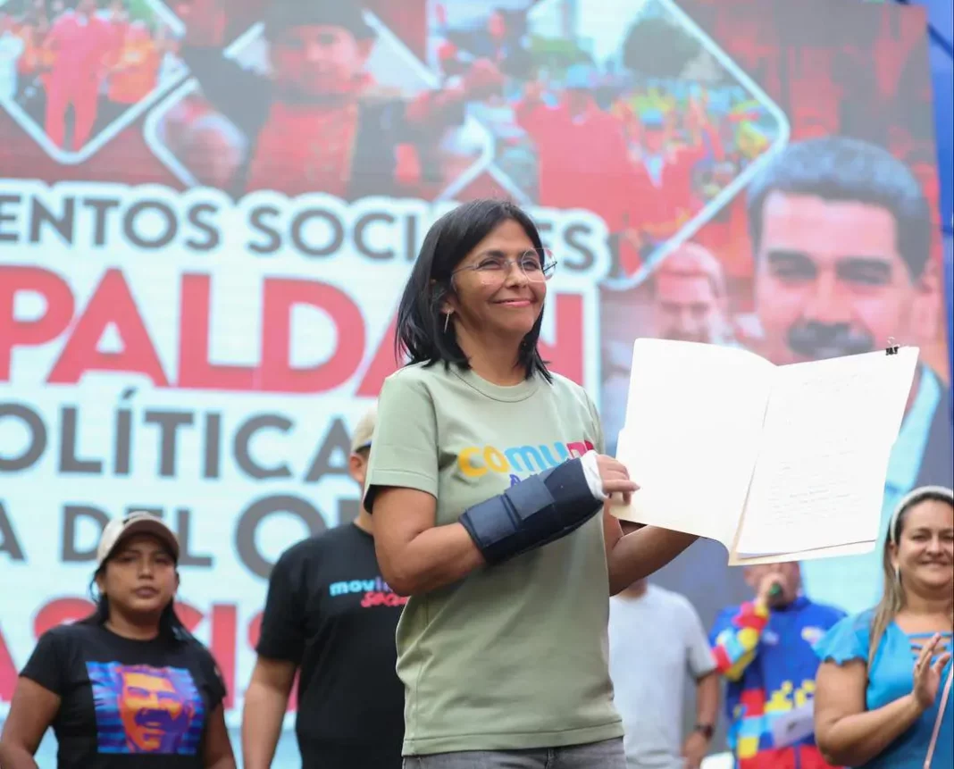 Movimientos sociales venezolanos respaldan ley contra el fascismo y las expresiones de odio - teleSUR
