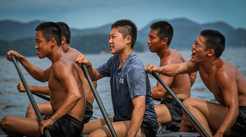 Navy officer becomes S. Korea's 1st female deep sea diver