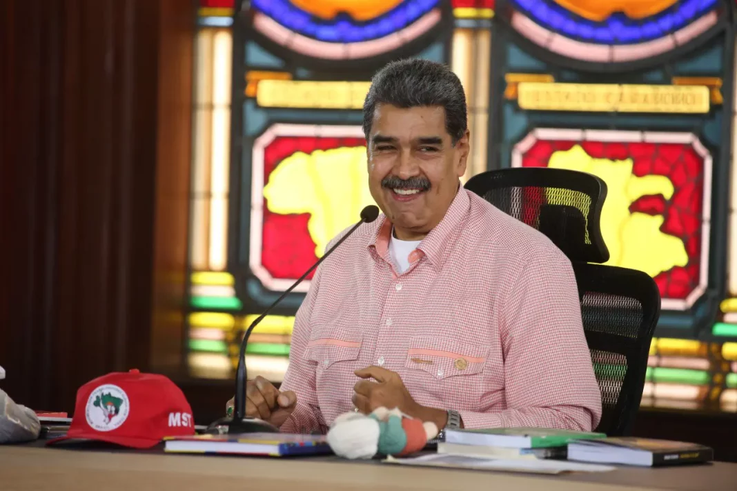 Presidente Maduro anuncia cambios en el Gabinete y ratificaciones - teleSUR
