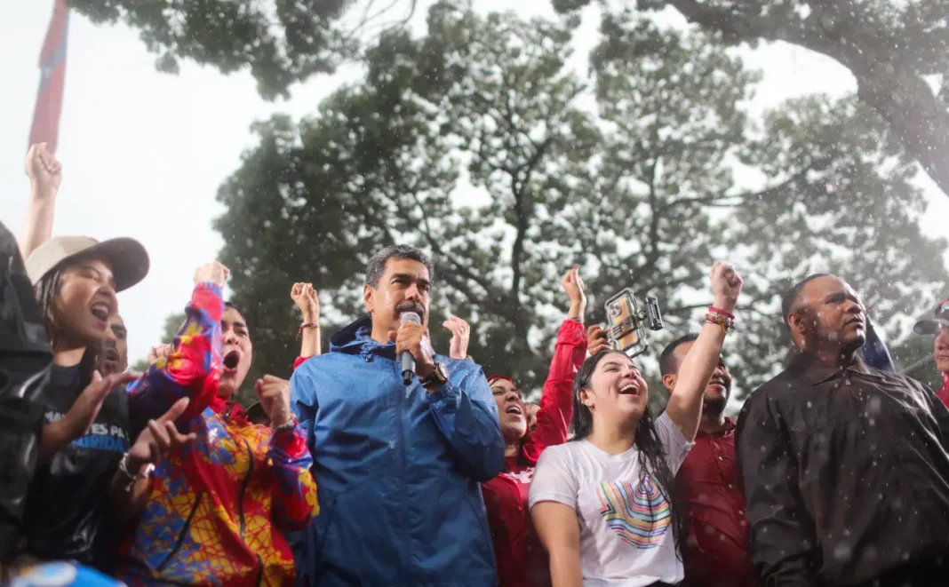 Presidente Maduro llama a la Juventud Bolivariana a defender la paz - teleSUR
