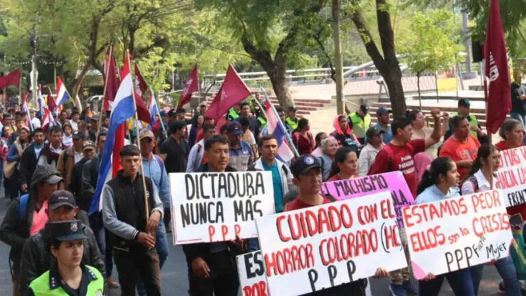 Presidente paraguayo cumple un año en el cargo en medio de protestas - teleSUR
