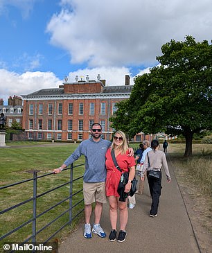 Una encantadora pareja estadounidense, simplemente intentando explorar los lugares turísticos de Londres.