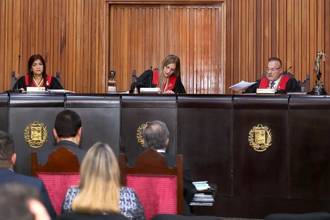 Sala Electoral del Tribunal Supremo de Justicia inicia análisis de material electoral del CNE - teleSUR
