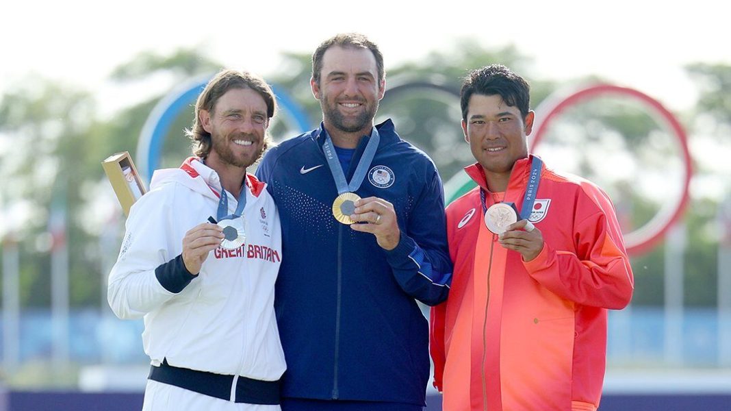 Scottie Scheffler explica por qué lloró al escuchar el himno nacional de Estados Unidos tras ganar el oro olímpico en golf
