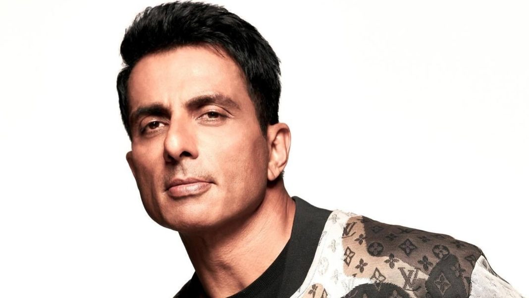 Sonu Sood hace un llamamiento a todo el mundo para que colabore en el rescate de sus compatriotas indios en Bangladesh: 