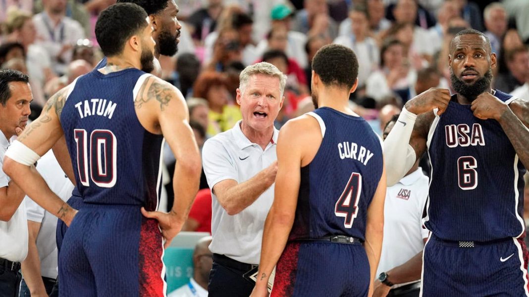 Steve Kerr explica la decisión de dejar a Jayson Tatum en el banquillo mientras Bob Cousy critica al entrenador del equipo de EE. UU. por su 