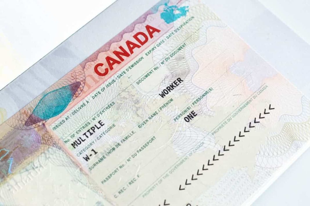 ÚLTIMA HORA: Los visitantes ya no podrán solicitar permisos de trabajo desde Canadá
