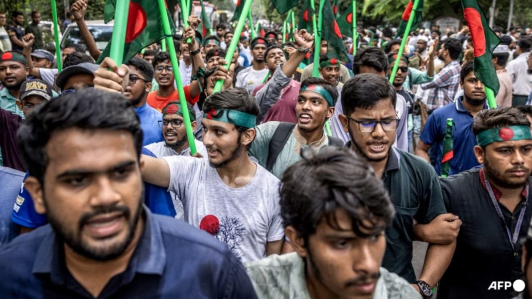 Una turba de Bangladesh, que prometió 