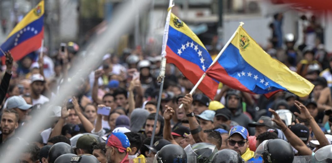 Vuelven a estallar protestas masivas por las controvertidas elecciones venezolanas, pero esta vez son diferentes
